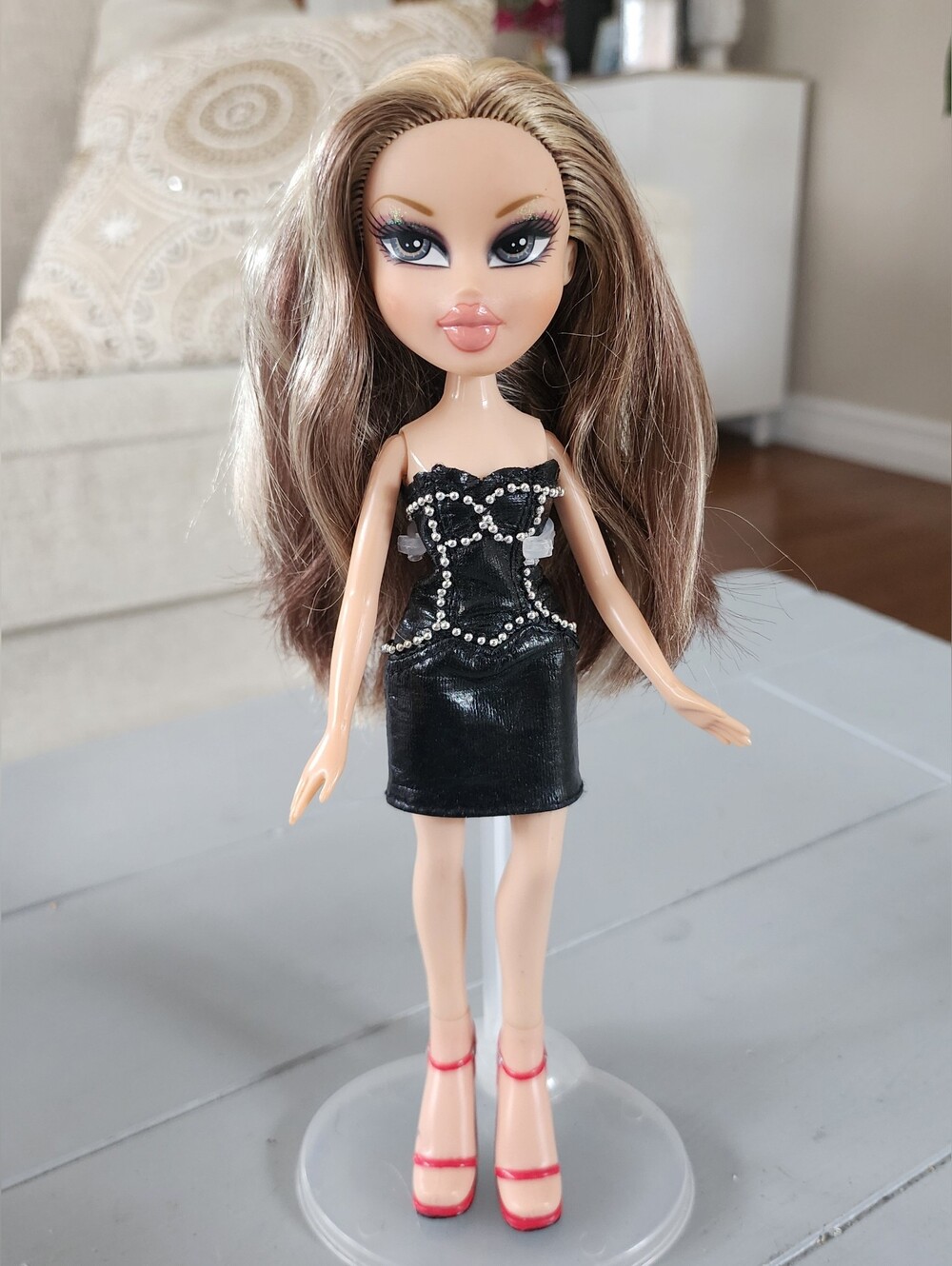 MGA Bratz Rock Angelz Cloe Two Tone Hair Brats 2005 Vintage Doll In Black Dress